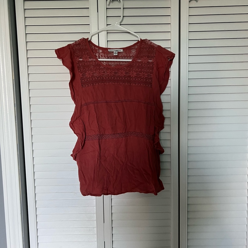 american eagle burnt orange/red top EUC!!